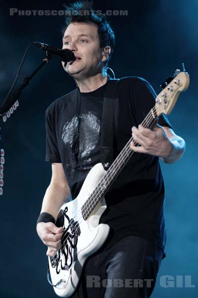 BLINK 182 - 2010-08-27 - SAINT CLOUD - Domaine National - Grande Scene - 